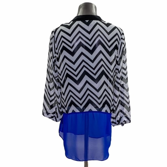 I.n. San Francisco Black & White Chevron Royal Blue Half-Button V-Neck Blouse - Picture 2 of 12